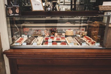 Londra 'daki Marylebone İstasyonu' nun içindeki Valerie Kafe.