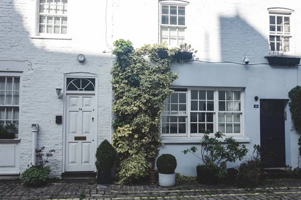 Londra, Bayswater 'daki Upbrook Mews' deki ev.