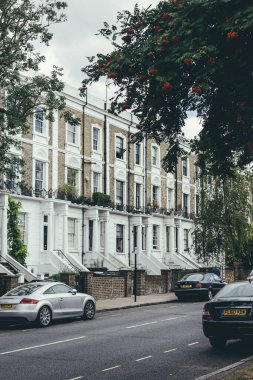 Londra / UK-30 / 07 / 18: bir dizi tipik İngiliz Gürcü teras evleri. Teras evi, Avrupa kökenli bir orta yoğunluklu konut türüdür ve bu sayede birbirine bağlı konutlar yan duvarları paylaşır.
