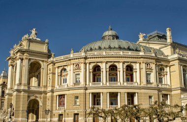 Odessa, Ukrayna - 16 Şubat 2017: Yan görünümü - Odessa Opera Binası