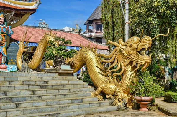 Golden dragon — Stockfoto
