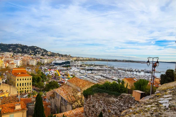 Bağlantı noktası Le Vieux Cannes, Fransa'nın panoramik manzaralı