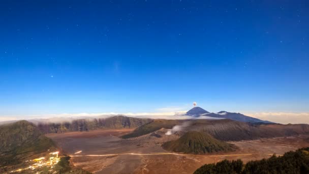 4 k časová prodleva hvězd nad sopka Bromo, Východní Jáva, Indonésie — Stock video