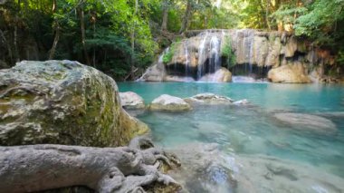 Erawan Şelalesi (dolly shot), Kanchanaburi, Tayland