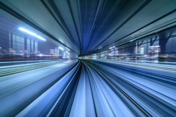 Motion blur vlaku pohybující se uvnitř tunelu v Tokiu, Japonsko — Stock fotografie