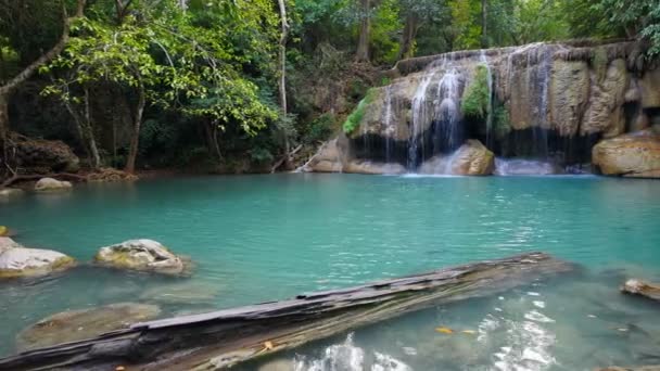 Cachoeira Erawan Parque Nacional Erawan Kanchanaburi Tailândia — Vídeo de Stock