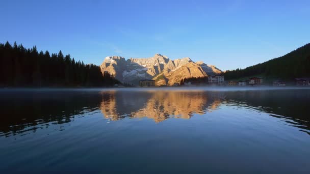 Lake Misurina Napkeltekor Dolomite Hegység Olaszország — Stock videók