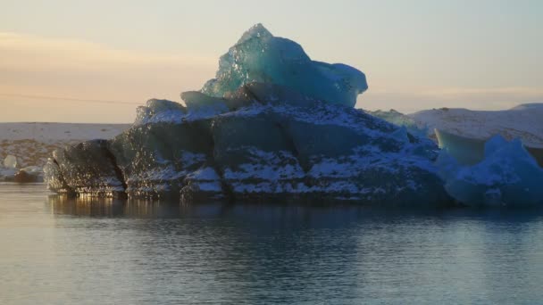 Плаваючі Айсберги Льодовик Йокулсарлон Лагуна Ісландія — стокове відео