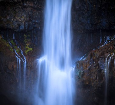 Sonbaharda Kegon Şelalesi, Nikko, Japonya