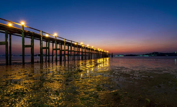 Wooden Bridge Chan Damri Beach Sunset Ranong Thailand — стоковое фото