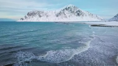 Skagsanden Sahili, Lofoten, Norveç üzerinde hava aracı.