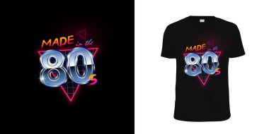 80 'lerin metalik yazıtlarından yapılmış, neon üçgen ve siyah zemin üzerinde mavi lazer ızgarası olan Retrowave tarzı. Tipografi, baskı, vektör illüstrasyonu