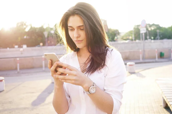 Beautiful Young Woman Holding Smartphone Hands While Standing Street Sunny — Stock Photo, Image