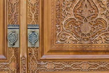 Oryantal oymacılığı kapı dekorasyon. Özbekistan.