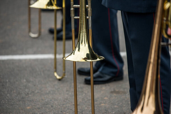 военные музыканты крупный план
