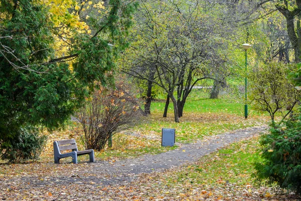 Parque na paisagem adiantada do outono — Fotografia de Stock