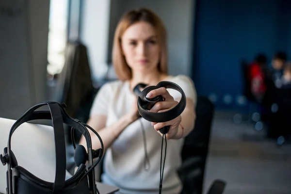 Girl in virtual reality