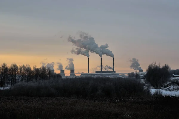 Fabriekspijpen Tegen Lucht Winter — Stockfoto