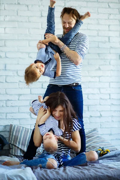 Family Children Playing Home — Stock Photo, Image