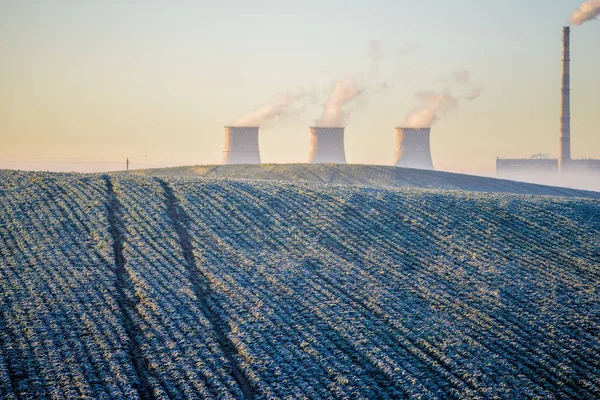 Pipes Factory Een Achtergrond Van Herfst Veld — Stockfoto