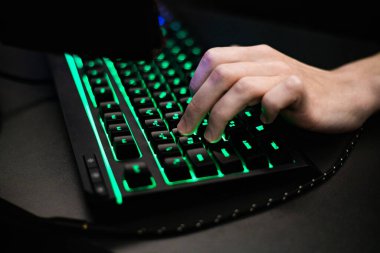 iletişim arka ışıklandırmalı klavye oyun evi