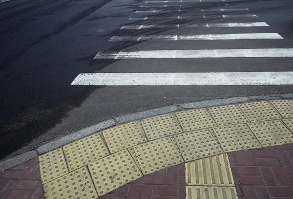 Paso Peatonal Movimiento Marcado Carreteras —  Fotos de Stock