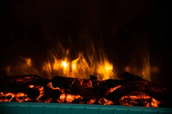 El fuego en la chimenea — Foto de Stock