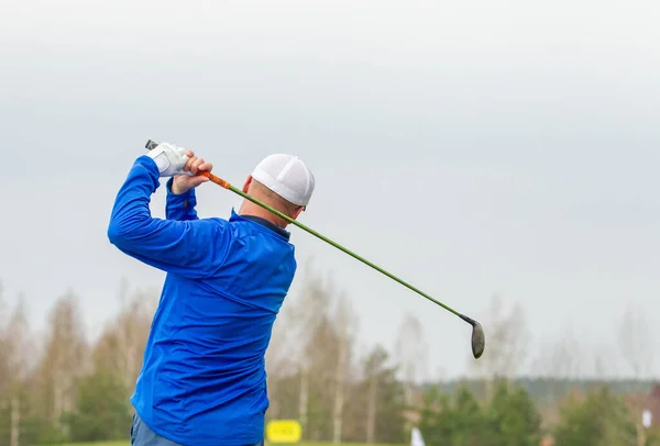 Jugador durante un partido de golf durante un golpe —  Fotos de Stock