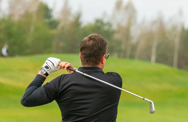 Jugador durante un partido de golf durante un golpe —  Fotos de Stock