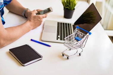 İş yeri ev bilgisayarı ve uzaktan çalışma