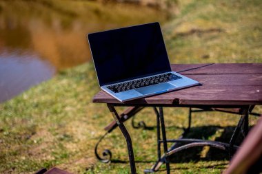 Doğadaki uzak çalışma