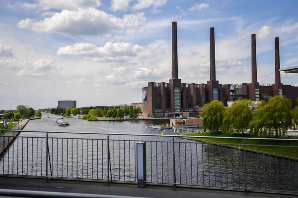 Вид на старий Volkswagen Factory. Wolfsburg, Німеччина, 19 травня 2016 — стокове фото