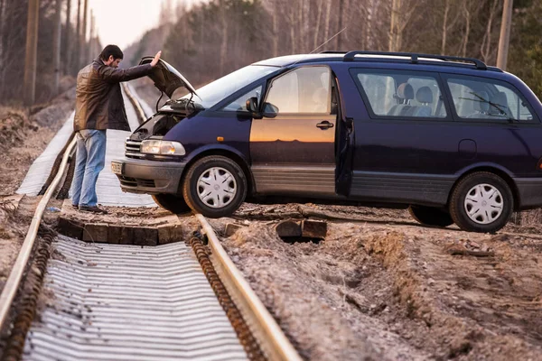 Accidente de coche mal funcionamiento del camino — Foto de Stock