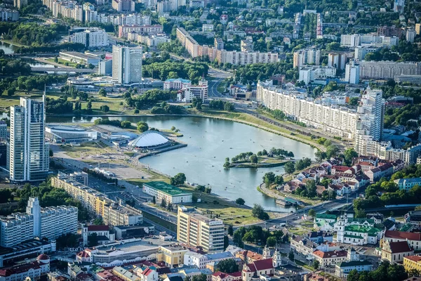 Minsker Stadtpanorama mit Ballon. Minsk. Weißrussland. - 18.07.2020 — Stockfoto