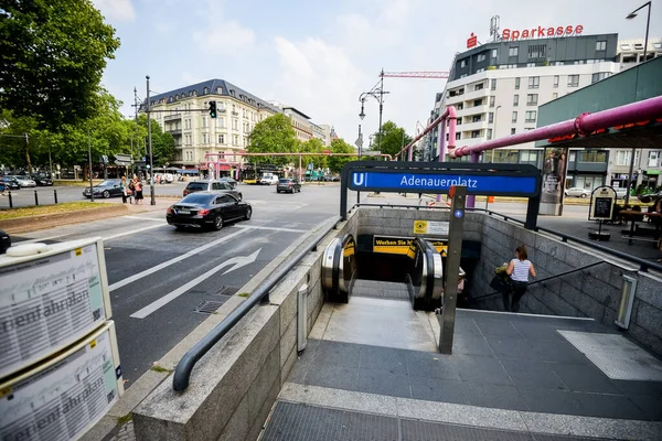 Vita cittadina e strade di Berlino Germania. BERLINO, GERMANIA - 19 agosto 2015 — Foto Stock