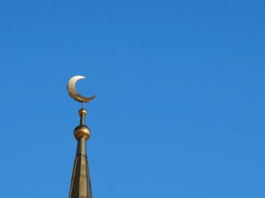 Islam. Cami. Altın Hilal.