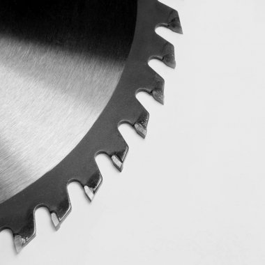 Aracı, testere, dişli metal disk