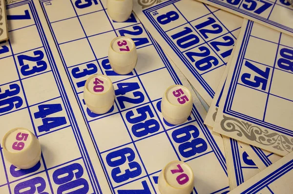Jogo, loteria, cartas, barris com números — Fotografia de Stock