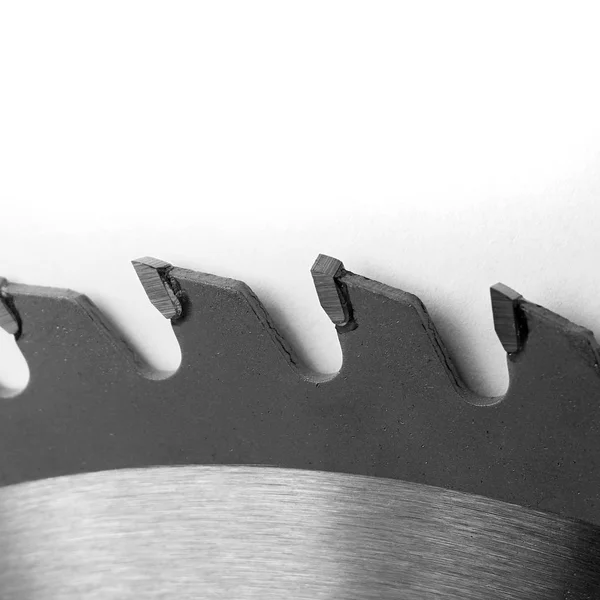 Narzędzia, piły, metalowy dysk z zębami — Zdjęcie stockowe