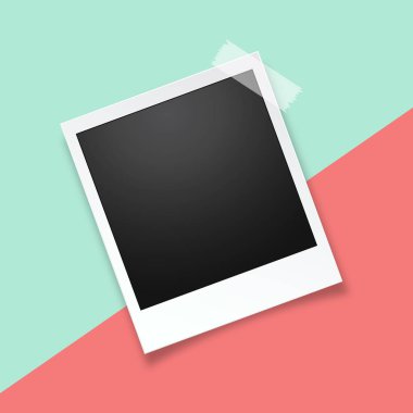 Boş gerçekçi vektör fotoğraf çerçevesi, renkli arka planda izole edilmiş.