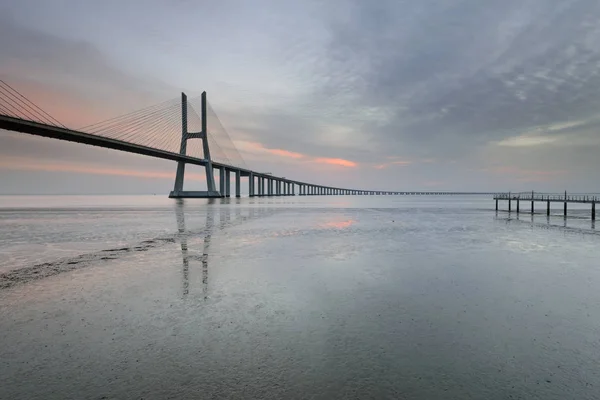 Vasco Gama Puente Paisaje Amanecer Uno Los Puentes Más Largos — Foto de Stock