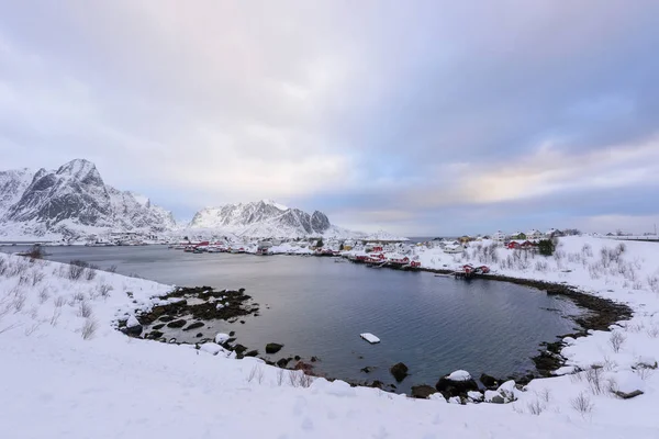 Bellissimo Villaggio Reine Nelle Isole Lofoten Norvegia Paesaggio Invernale Innevato — Foto Stock