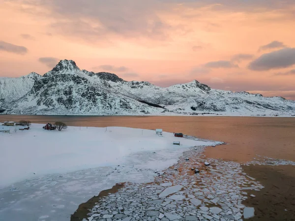 Aereo Drone Vista Panoramica Bellissimo Tramonto Sulle Montagne Sul Mare — Foto Stock