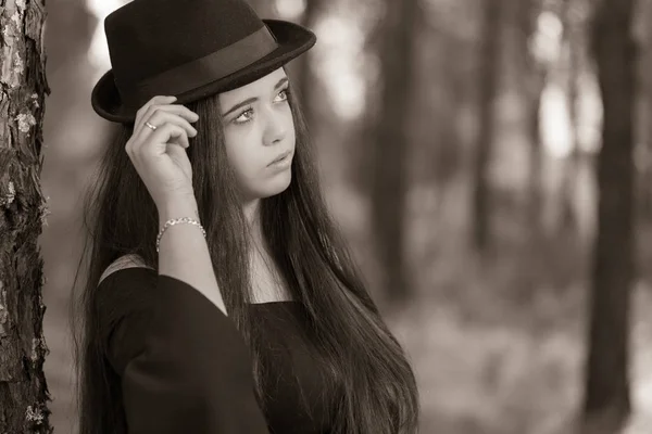 Portrait Young Woman Hat Pine Forest — Stock Photo, Image