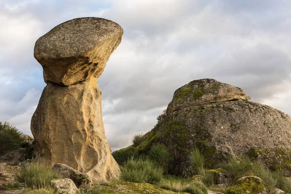 Paisaje en el Área Natural de Barruecos . — Foto de Stock