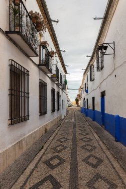 Almagro dar sokakta