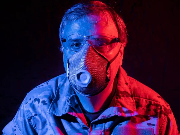 Homem Uniforme Militar Protegido Contra Coronavírus — Fotografia de Stock