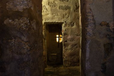 San Pedro de Alcantara 'nın eski Palancar manastırında bulunan küçük bir hücresi. Pedroso de Acim. İspanya.