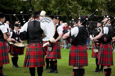 2016 Dünya Boru Grubu Şampiyonası sırasında Elgin & District Boru Grubu. Şampiyonalar 12 ve 13 Ağustos tarihlerinde Glasgow Green Scotland 'da gerçekleşti..