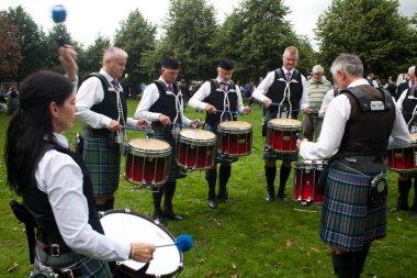 2016 Dünya Boru Grubu Şampiyonası sırasında Wallacestone & District Boru Grubu. Şampiyonalar 12 ve 13 Ağustos tarihlerinde Glasgow Green Scotland 'da gerçekleşti..